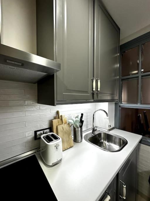 Apartamento Con Parking En Centro De Madrid-Chamberi Apartamento Exterior foto